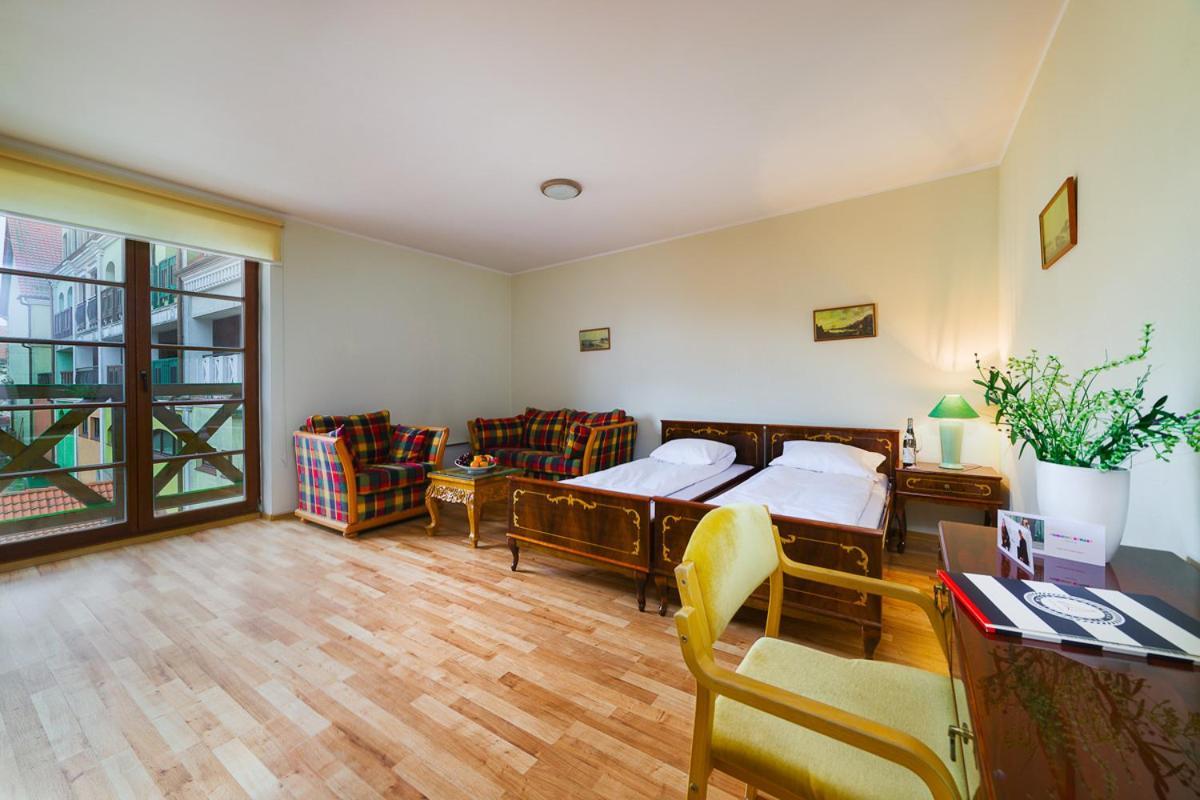 Apartamenty Portowe Mikołajki Екстериор снимка