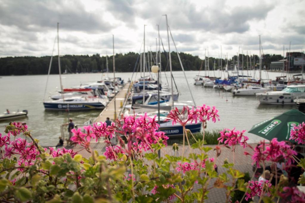 Apartamenty Portowe Mikołajki Екстериор снимка
