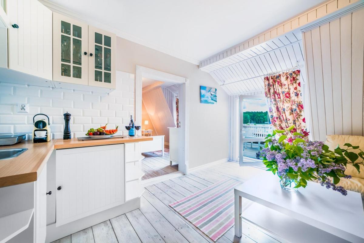 Apartamenty Portowe Mikołajki Екстериор снимка